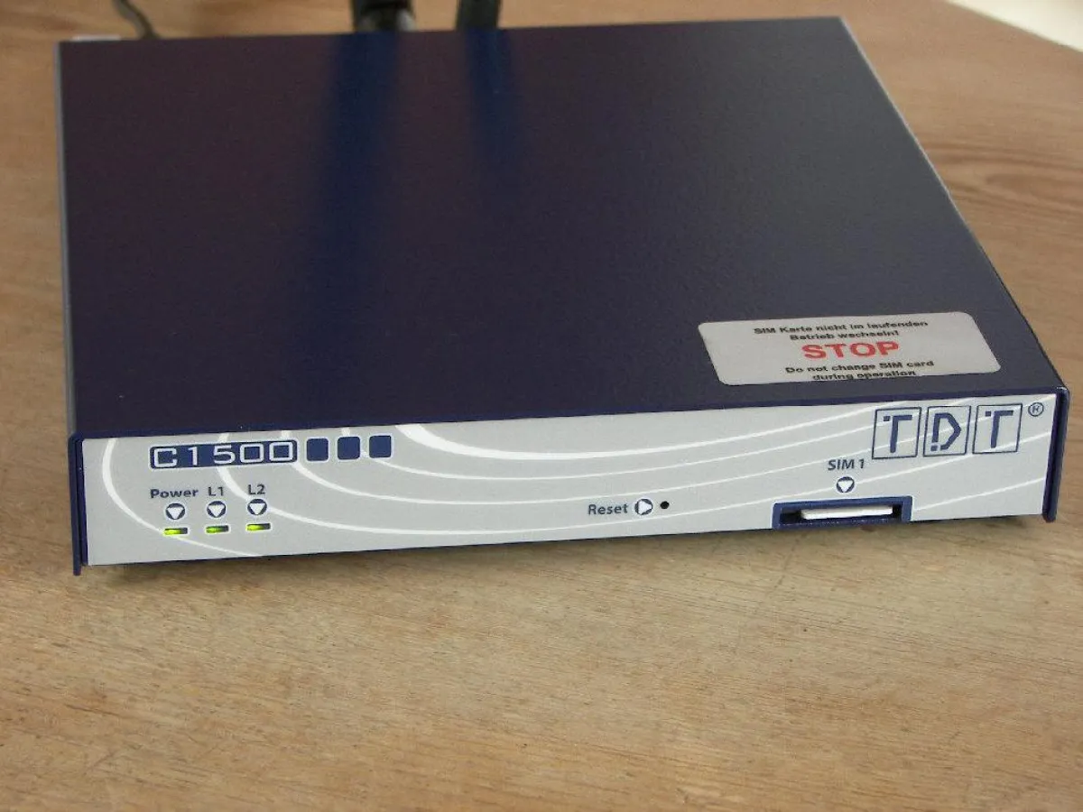 Vorderansicht des 3G/WLAN-Routers C1500 von TDT
