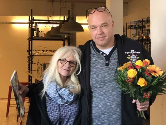 Bild: Birgit Singh feiert Jubiläum bei Megaforce