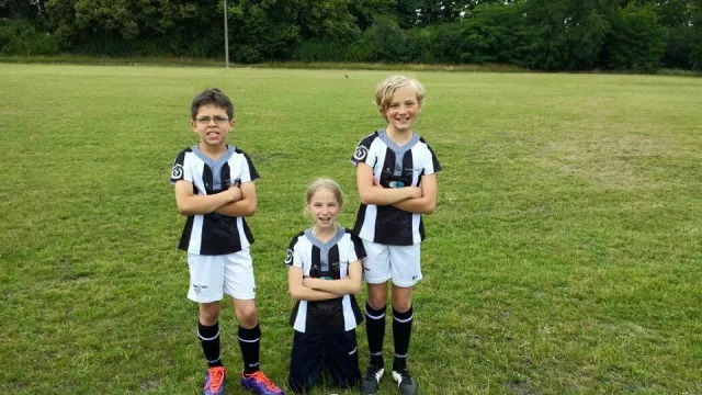 Bild: Schwarz und Weiß – Leipzig Scorpions mit neuen Trikots