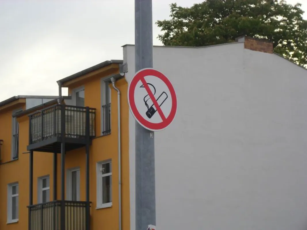 Rauchen unter freien Himmel. Auch bald verboten?