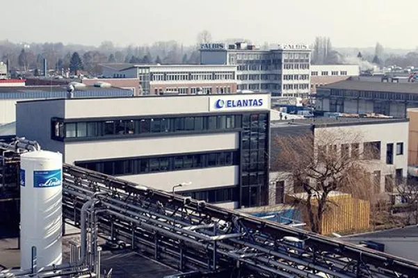 planwerk elbe stellt Laborgebäude für Elantas fertig Bild: planwerk elbe stellt Laborgebäude für Elantas fertig