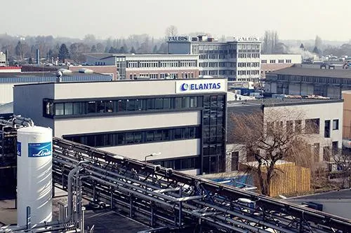 Bild: planwerk elbe stellt Laborgebäude für Elantas fertig