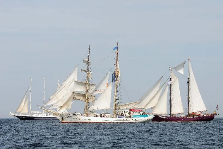 20. Hanse Sail mit attraktiven Wasser- und Landangeboten Bild: 20. Hanse Sail mit attraktiven Wasser- und Landangeboten