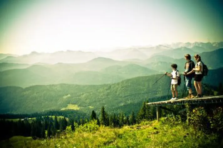 Bild: 40 Jahre Bergwandern mit den Jugendherbergen Bayern
