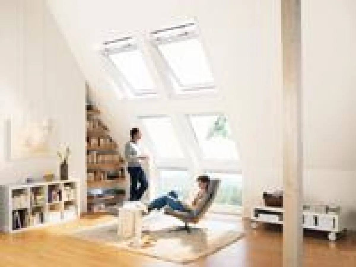 Moderne Dachfenster bieten nicht nur einen effektiven Hitze- und Lichtschutz, sondern auch Sicherhei