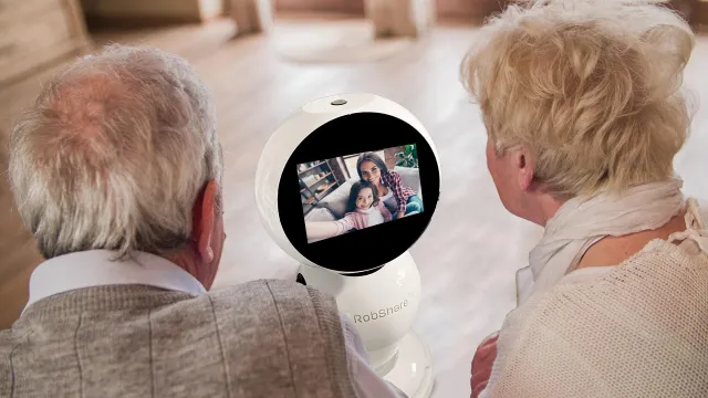 Bild: Risikofreie Kommunikation in der Pflege mit Hilfe von Robotertechnologie