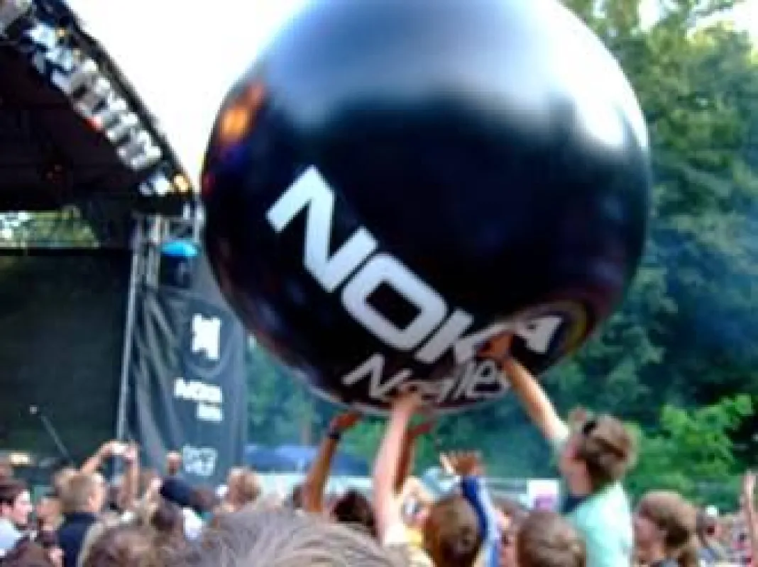 Spezial-Werbeballone für NOKIA