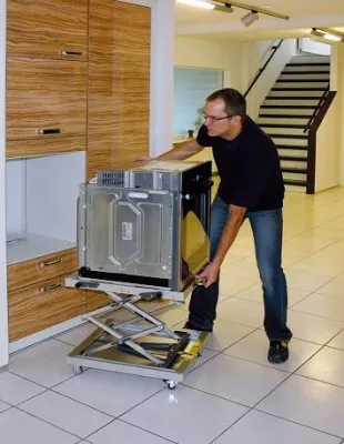 Bild: bott-Serviceboy - Praktischer Helfer für den sicheren Ein- und Ausbau von weißer Ware