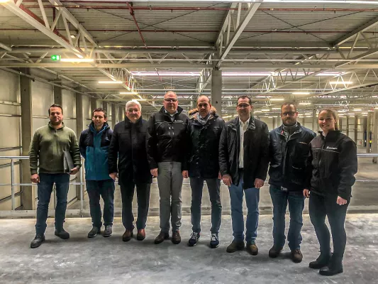 Bild: Expansion in strategisch bester Lage - Schuon nimmt neues Logistikcenter in Wildberg in Betrieb