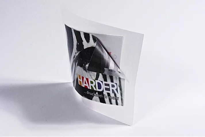 Bild: Harder steigert die Produktion von Bookletetiketten