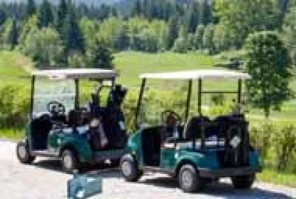 Sport- und Wellnesshotel in Bayern bietet vier neue Golf-Arrangements für alle Könnerstufen Bild: Sport- und Wellnesshotel in Bayern bietet vier neue Golf-Arrangements für alle Könnerstufen