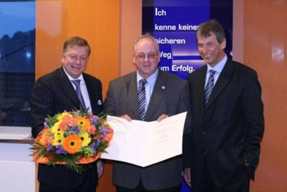 Ehre, wem Ehre gebührt: Walter Klink ist seit 25 Jahren im Aufsichtsrat