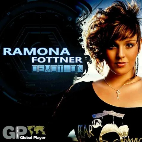 Drizzly Music nimmt RTL Supertalent Finalistin "Ramona Fottner" mit dem Titel "Devotion" unter Vertrag Bild: Drizzly Music nimmt RTL Supertalent Finalistin "Ramona Fottner" mit dem Titel "Devotion" unter Vertrag