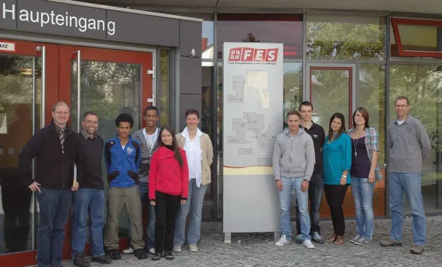 Bild: Von der Schülerfirma über die Juniorenfirma zum Leitsystem