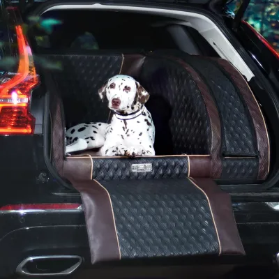 Reisen mit Hund – Stil, Komfort und Sicherheit - DOGSTYLER(R) Bild: Reisen mit Hund – Stil, Komfort und Sicherheit - DOGSTYLER(R)