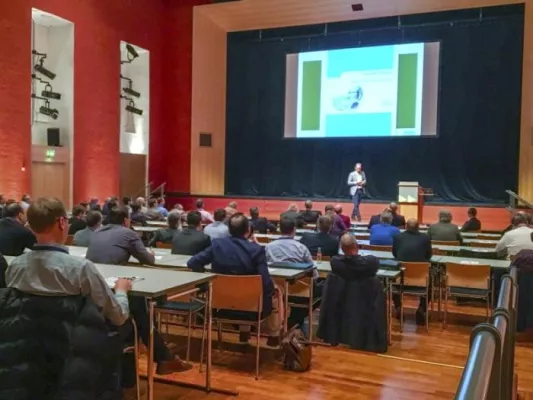 Bild: Über 400 Besucher auf der Controlware Security Roadshow "IT-Security 2017 - effizienter und managebar"