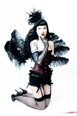 Burlesque Mode vom Niederrhein Bild: Burlesque Mode vom Niederrhein