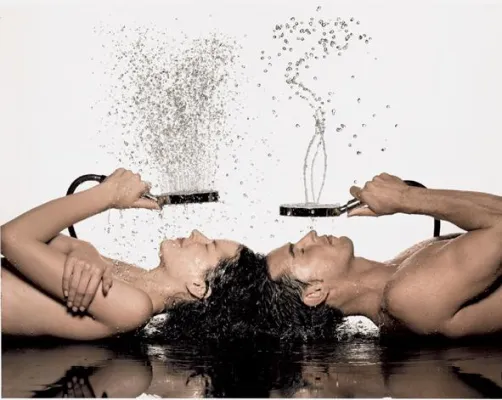 Bild: So duscht Deutschland  - Wir sind ein Volk von Fitnessduschern – das zeigt die Emnid-Umfrage „Duschtypen in Deutschland“ für Hansgrohe