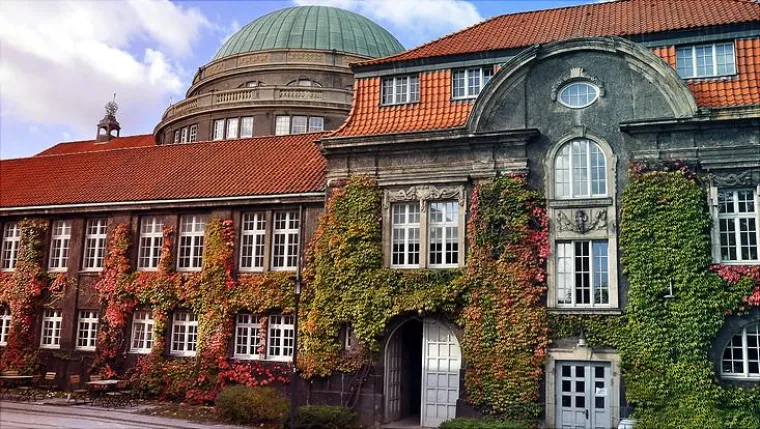 Bild: 32 Gehörlose schließen deutschlandweit einmalige Weiterbildungsprogramme ab