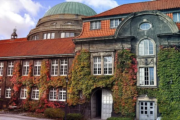 Bild: 32 Gehörlose schließen deutschlandweit einmalige Weiterbildungsprogramme ab