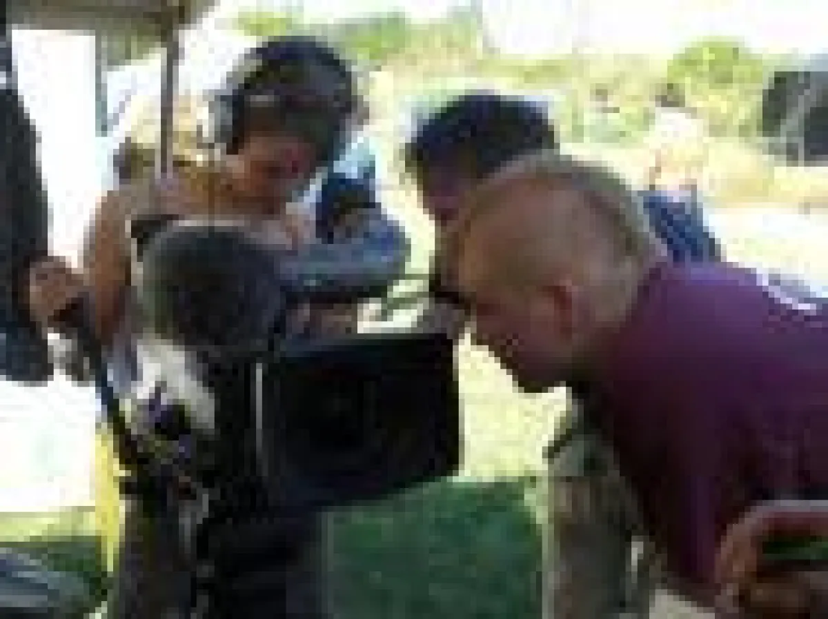 Praktisches Arbeiten. Teilnehmer erstellen auf dem JMC einen Videobeitrag.