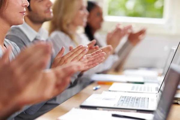 Bild: Webinar Ankündigung "Datenschutzrechtliche Aspekte für Bildungsträger und Schulen"