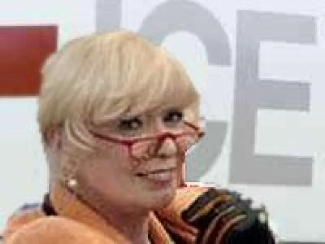 Bild: Ingrid Steeger pöbelnd aus dem Zug geflogen