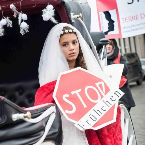 Bild: Internationaler Gedenktag 'NEIN zu Gewalt an Frauen' - TERRE DES FEMMES fordert ein Ende der Frühehen