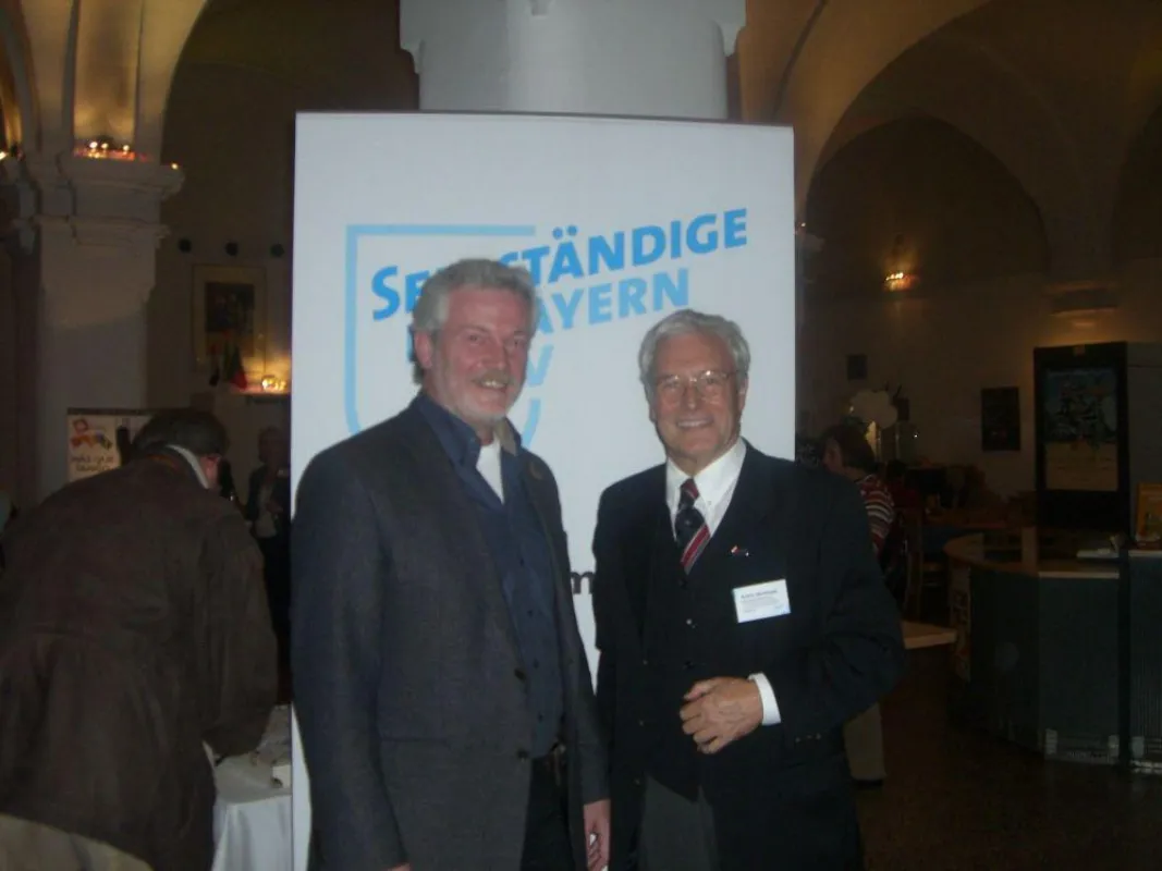 Klaus Marschall, Chef der Puppenkiste und Rolf D. Neuburger, Vorstand Bund der Selbständigen.