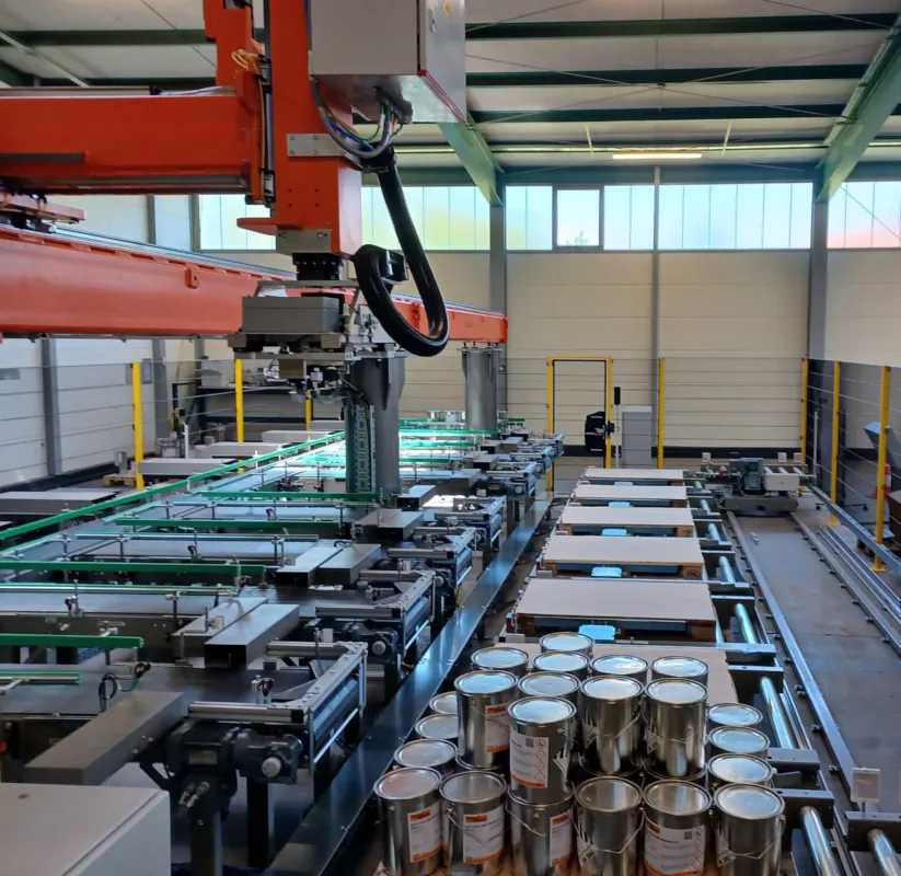 Palettieranlage von de Man (© de Man Automation + Service GmbH & Co. KG)