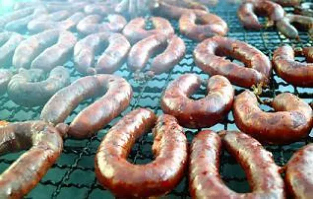 Bild: Wurstfest in Querença an der Algarve