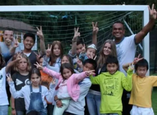 Bild: Feriencamp mit 2schneidig