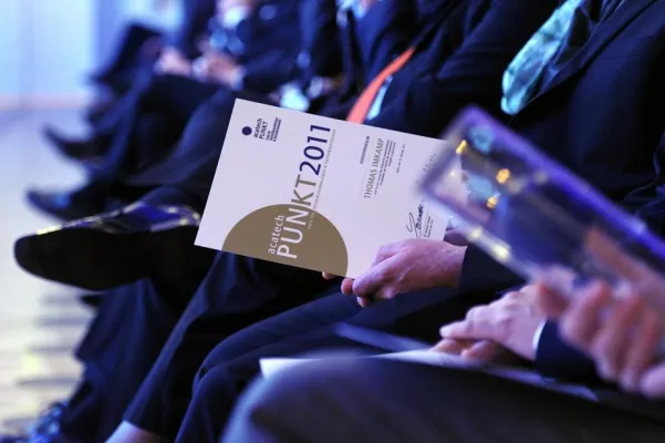 Bild: Countdown Journalistenpreis PUNKT 2012: In drei Wochen endet die Einsendefrist für die Textbeiträge