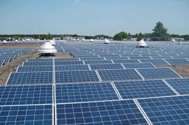 Bild: Leistungsstarke Photovoltaik-Dachanlage für die Region Stutensee