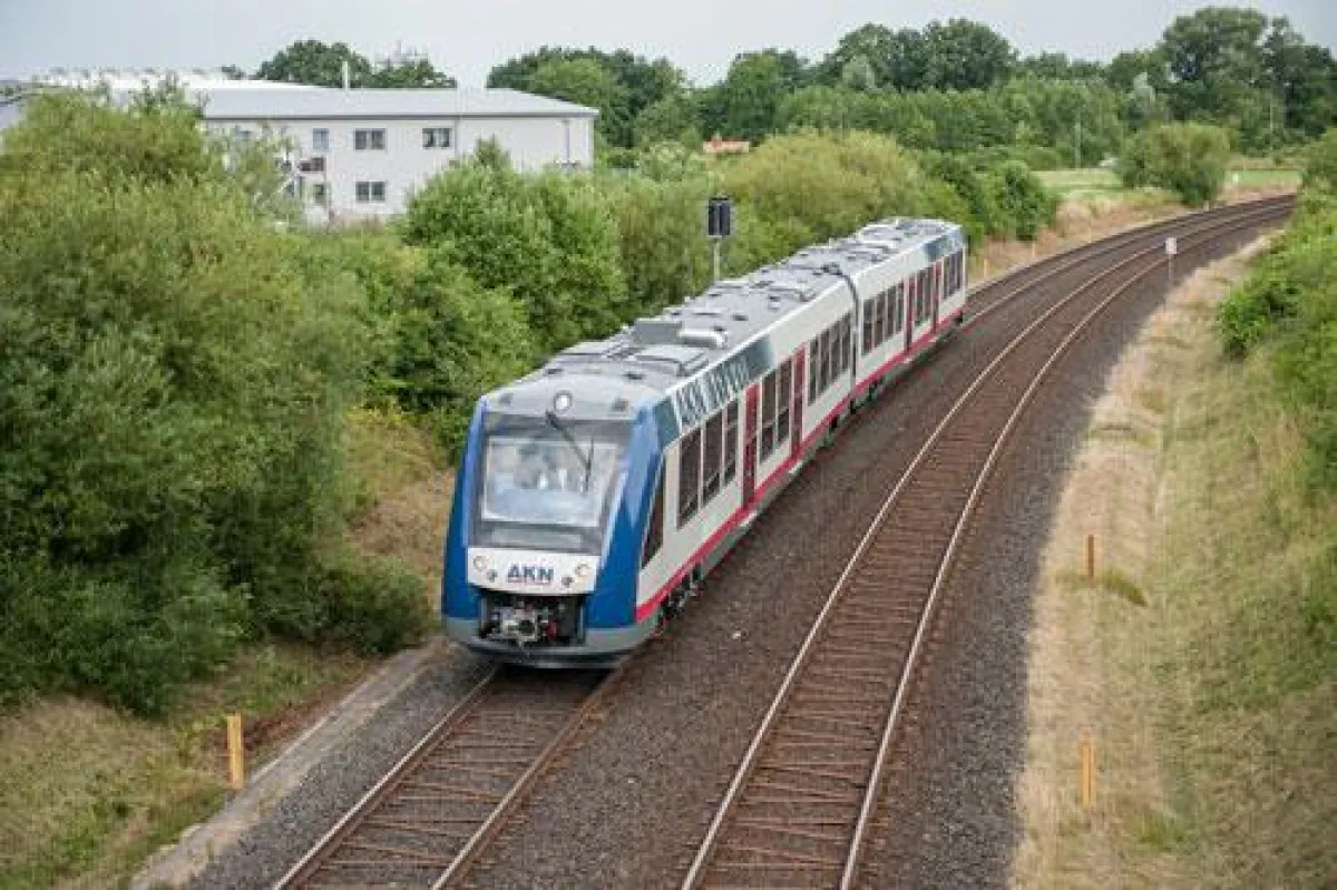 AKN plant mit IVU.rail (Bild: AKN Eisenbahn AG)