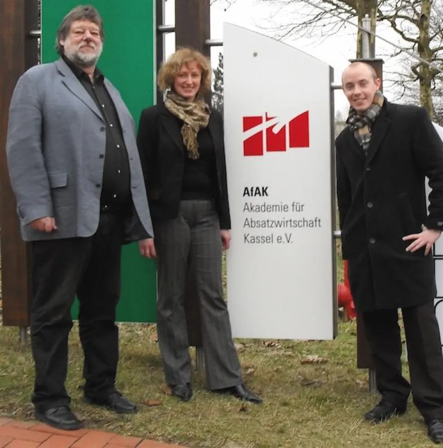 v.l.n.r.:Volker Baars (AfAK Kassel), Jasmin Dehl & Jens Janetzki (Team Vinco)