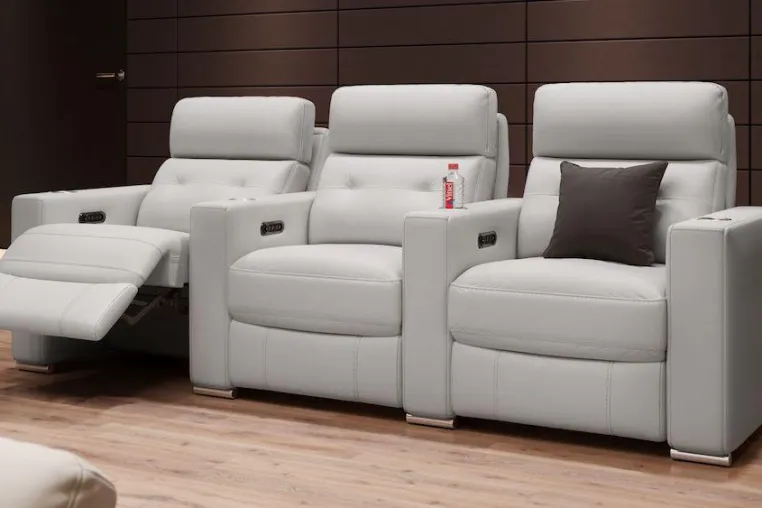 Bild: Das Heimkino-Sofa Matera im Showroom: Kinokomfort zum Testen