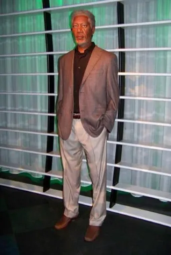 Bild: Genesungswünsche nach Autounfall - Besucher von Madame Tussauds Berlin schicken Morgan Freeman Grüße