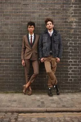 Bild: Ein Schritt Countryside: Clarks trifft auf Harris Tweed