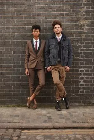 Ein Schritt Countryside: Clarks trifft auf Harris Tweed Bild: Ein Schritt Countryside: Clarks trifft auf Harris Tweed