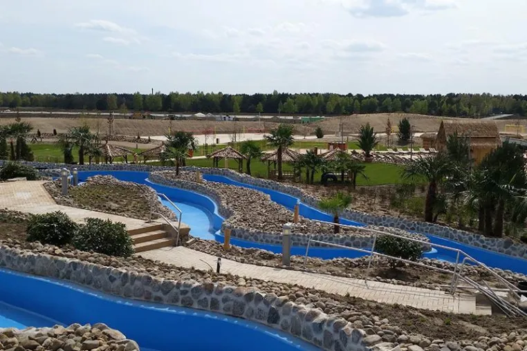 Ceramic Polymer: UV-resistente Beschichtung für den längsten Wildwasserkanal Deutschlands - „Tropical Islands“ Bild: Ceramic Polymer: UV-resistente Beschichtung für den längsten Wildwasserkanal Deutschlands - „Tropical Islands“