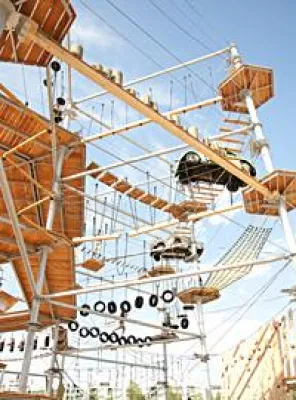 Bild: Tagen im Liegestuhl, Workshops im Hochseilgarten