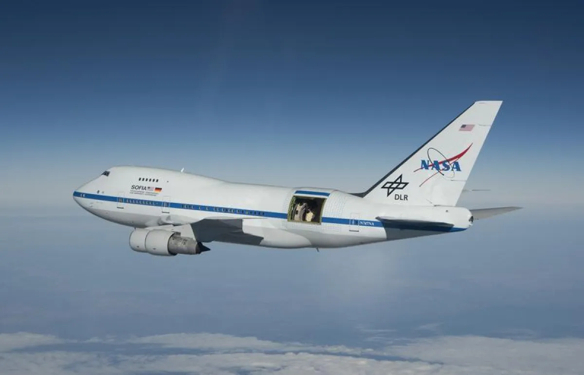 Die Boeing 747-SP mit dem Stratosphären-Observatorium für Infrarot-Astronomie SOFIA, einem Projekt von NASA und DLR (Deutsches Zentrum für Luft- und Raumfahrt). (© NASA/USRA)