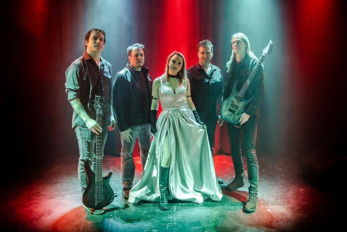 Die Band um Frontfrau Melody Dylem veröffentlicht ihre neue EP „Eye of the Storm“!