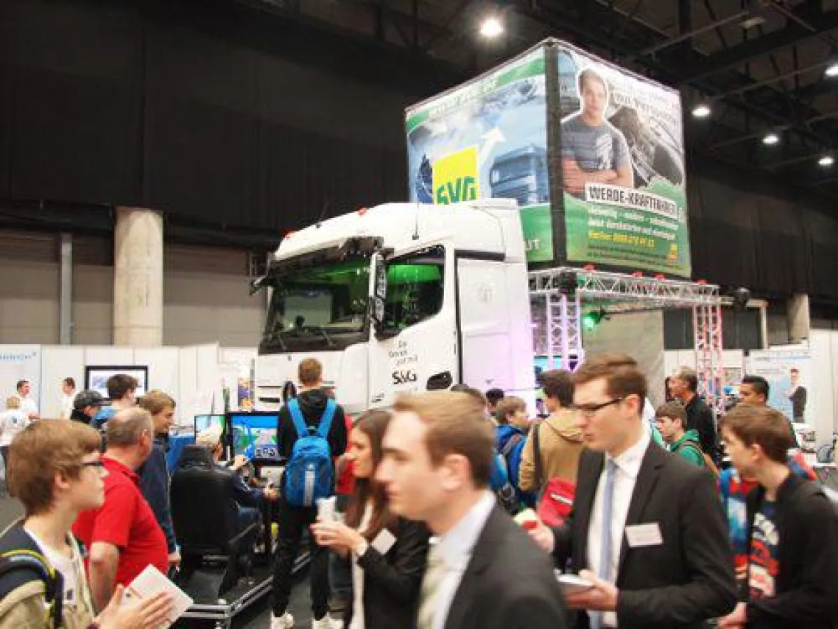 SVG und 14 Transportlogistiker werben für den Fahrerberuf