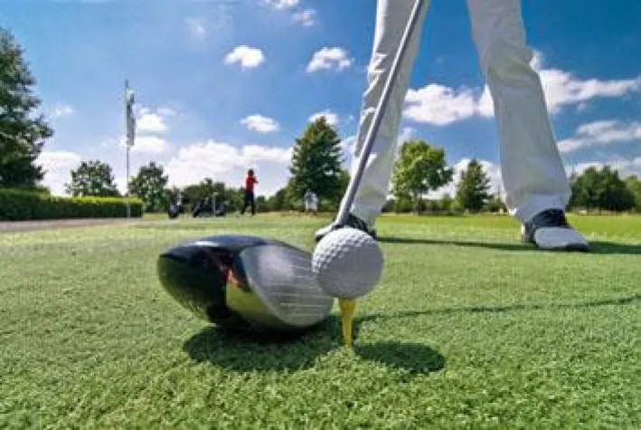 Bild: Ab aufs Grün: So gelingt der Golfeinstieg