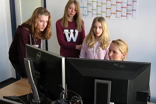 Bild: Girls'Day 2014 beim IT-Security Spezialisten Zertificon