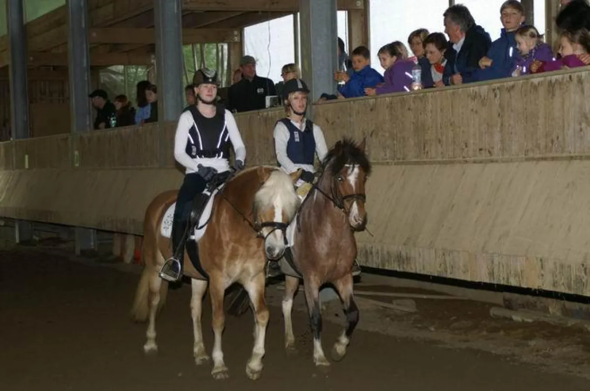 Die Reitschüler durften bei der Ponyquadrille zeigen, was sie schon alles gelernt haben.