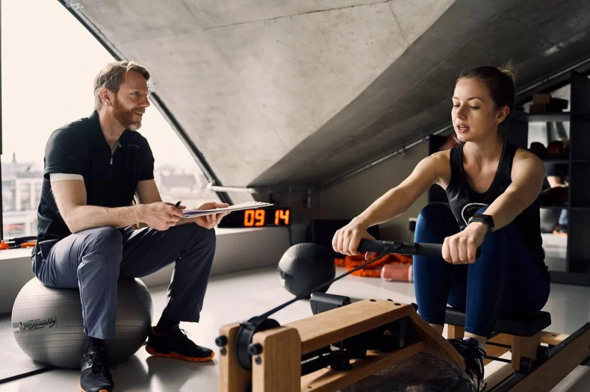 Jan Hansen (links) ist Geschäftsführer von CODE Sports und kritisiert Fitnesstrends.