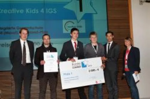 Bild: Kreativität zahlt sich aus: „Creative Kids 4 IGS“ aus Rheinland-Pfalz ist die beste Schülerfirma 2012